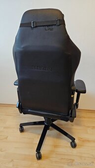 Secret Lab Titan - 2