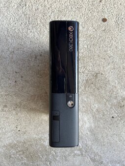 Xbox 360 + Kinect + 2x Joystick - 2
