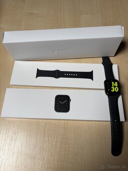 Apple Watch Series 6 44mm – Space Gray - 2
