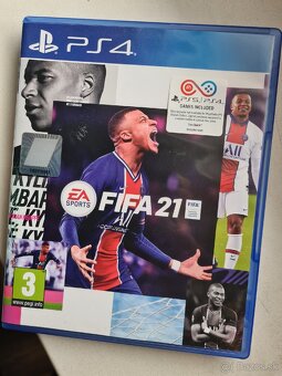 PS4 pro s vylepšením chladenim,upravená +prepastovana - 2