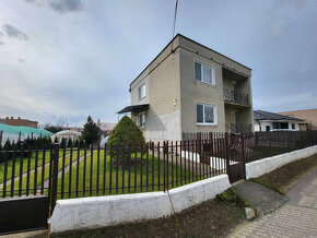 Na predaj veľký 4 izbový rodinný dom v obci Bešeňov - 2