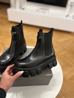 Prada kotnikove cizmy v komplet baleni - 2