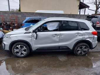 Predám havarovanú Suzuki Vitara 1.6 benzin 88 kW  rv 2015 - 2