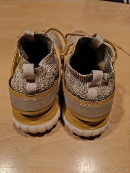 Adidas Tubular č. 46 - 2