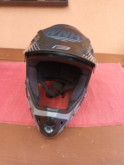 Motocrossová prilba, veľ. S/M - 2