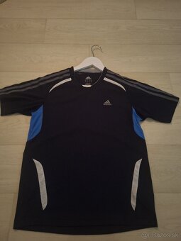 Tmavomodré tričko značky Adidas - 2