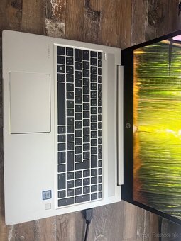 Predám notebook hp 450 g6 s rozbitým displejom - 2