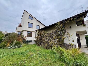 Rodinný dom Dubnica nad Váhom -podpivničený so záhradou - 2