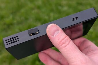 Vreckový 5G mobilný Wi-Fi hotspot Zyxel NR2301 na dovolenku - 2