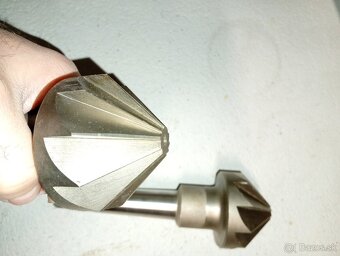 Záhlbník d 63 mm x 90° -  Morse 3 - 2