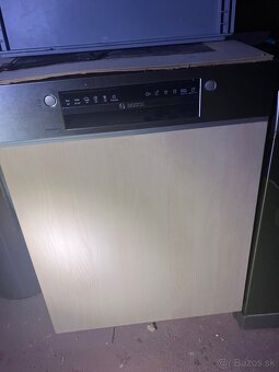 Predám vstavanu umývačku Bosch - 2