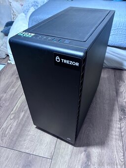 Set: ASUS ROG Strix 1000W Gold + Corsair 400C - 2