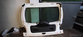 Peugeot 206 - kufrove dvere - 2