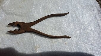 KOVÁČSKE  KOMBINAČKY. - 2