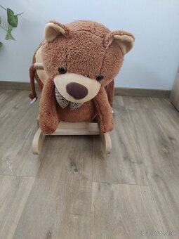 Hojdací koník macko - 2