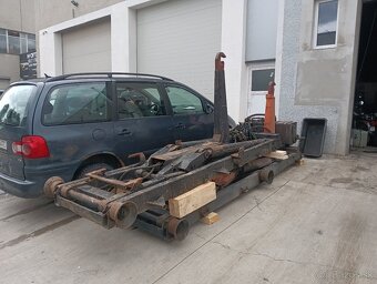 Hakovy nosič kontajnerov nadstavba - 2