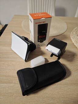 Blesk GODOX TT350 speedlite pre Canon - 2