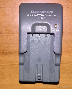 Nabíjačka Olympus LI-10C/Li10CN - 2