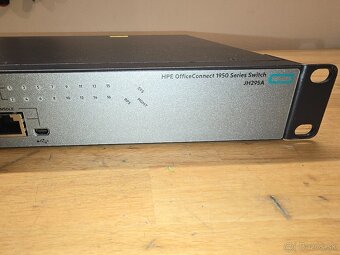 Switch 12x 10 Gbit Ethernet HPE OfficeConnect 1950 - 2