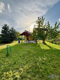 PREDAJ - Slnečná záhrada s chatkou v ZO Sĺňava, Piešťany (Dr - 2