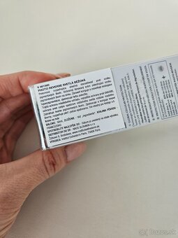 Institut esthederm tonovaci krem SPF 50 - 2