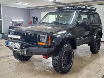 Jeep Cherokee XJ 2.5i - 2
