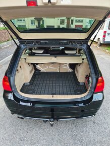 BMW 318D - 2