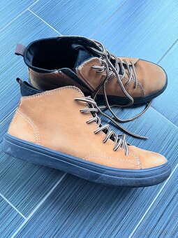 ELEGANTNÉ ČLENKOVÉ TOPÁNKY chlapec - veľ.38 - 2