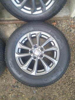Alu 5 x 114,3 R 16 + TPMS + zimné pneu 215/65 R 16. - 2
