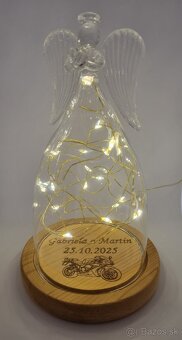 Sklenený Anjel s dreveným podnosom - 2