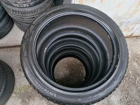 Zimné pneu = 255/40 / 225/45 R18= VREDESTEIN - 2