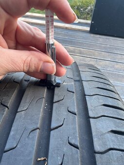 225/40 R18 Continental - 2