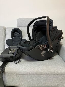 Kiddy Evoluna i-size 2 so základňou isofix - 2