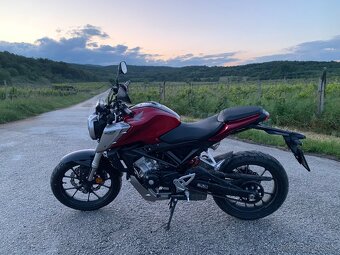 Honda CB125R 2020 nájazd 5700km - 2