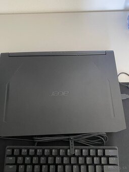 Acer Nitro 5 - GTX 1650, i5, 16 GB RAM, 512 GB SSD - 2