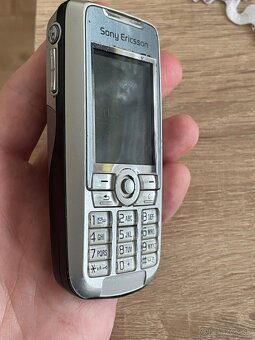 Sony Ericsson K700i - 2