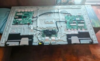Samsung Q65Q9FNAT diely - 2