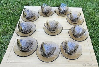 Vintage šálky s podšálkami Arcoroc France (10+10=10 párov) - 2