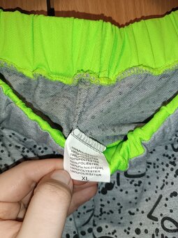 Voľnočasové šortky s graffiti vzorom NEW YORK - 2