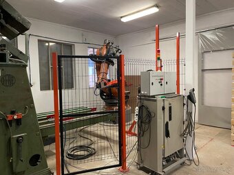 Predam robot KUKA KR 210 - 2