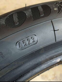 Goodyear EfficientGrip Performance - 2