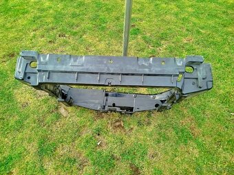 Passat B7 predná stena chladiča - 2