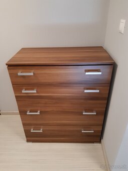 Komoda - 2