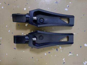 stúpačky zadné - 2