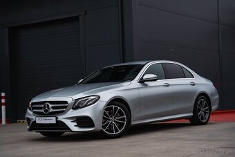Mercedes-Benz E 220d 4Matic AMG Line - 2