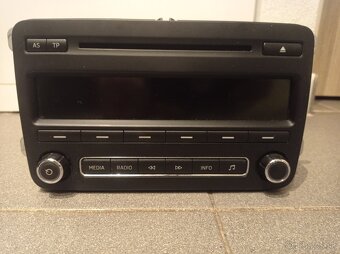 Predám originálne autorádio Škoda RCD 310 - 2