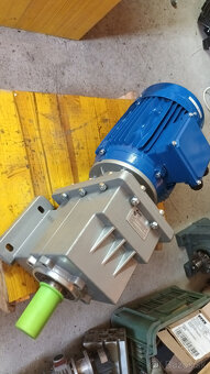 VYBO Electric Slovakia 2,2kW s prevodovkou - 2