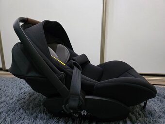 Detska autosedacka-vajicko Nuna arra next + zakladna 360° - 2