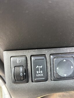 Nissan navara - 2