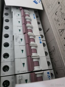 Istič EATON PL7-B32/3 - 2
